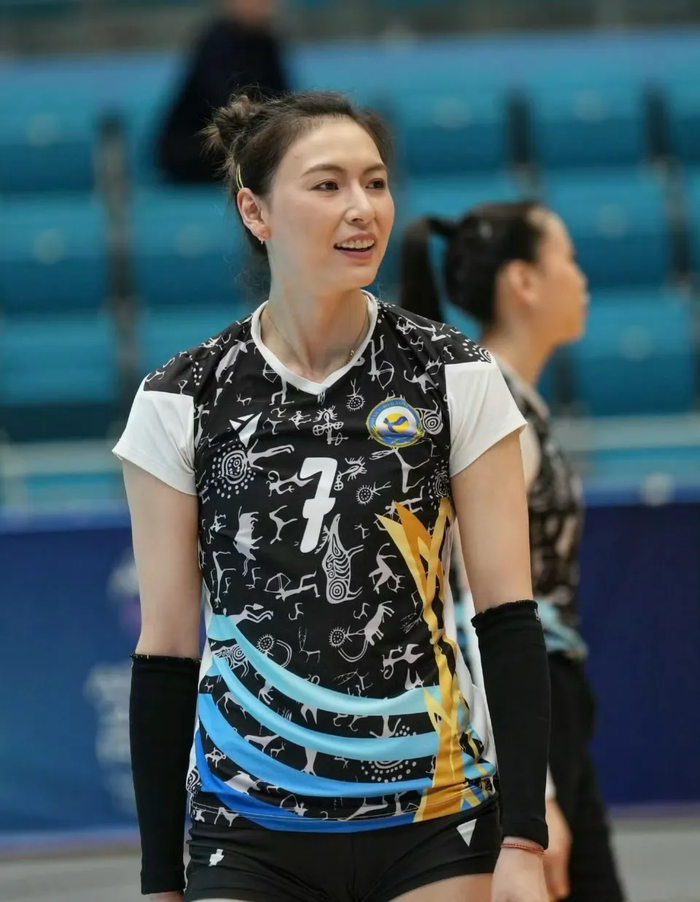 天博体育登录入口-留洋扬威！缪伊雯率队冲决赛，王艺竹狂砍34分，越南媒体盛赞|女排|杰特|哈萨克斯坦女排|中国女排|球队_新浪体育_新浪新闻