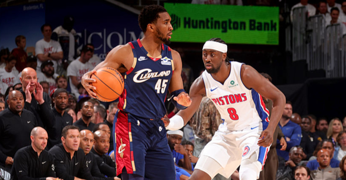 天博体育-米切尔35+10坎宁安27分三双 骑士主场力克活塞|NBA季后赛|多诺万-米切尔|克利夫兰骑士队|凯德-坎宁安|底特律活塞队_新浪体育_新浪新闻